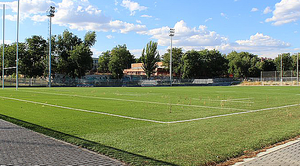 campo de rugby los arbolitos Vallecas 00 - CAMPO DE RUBGY ENTREVIAS ARBOLITOS